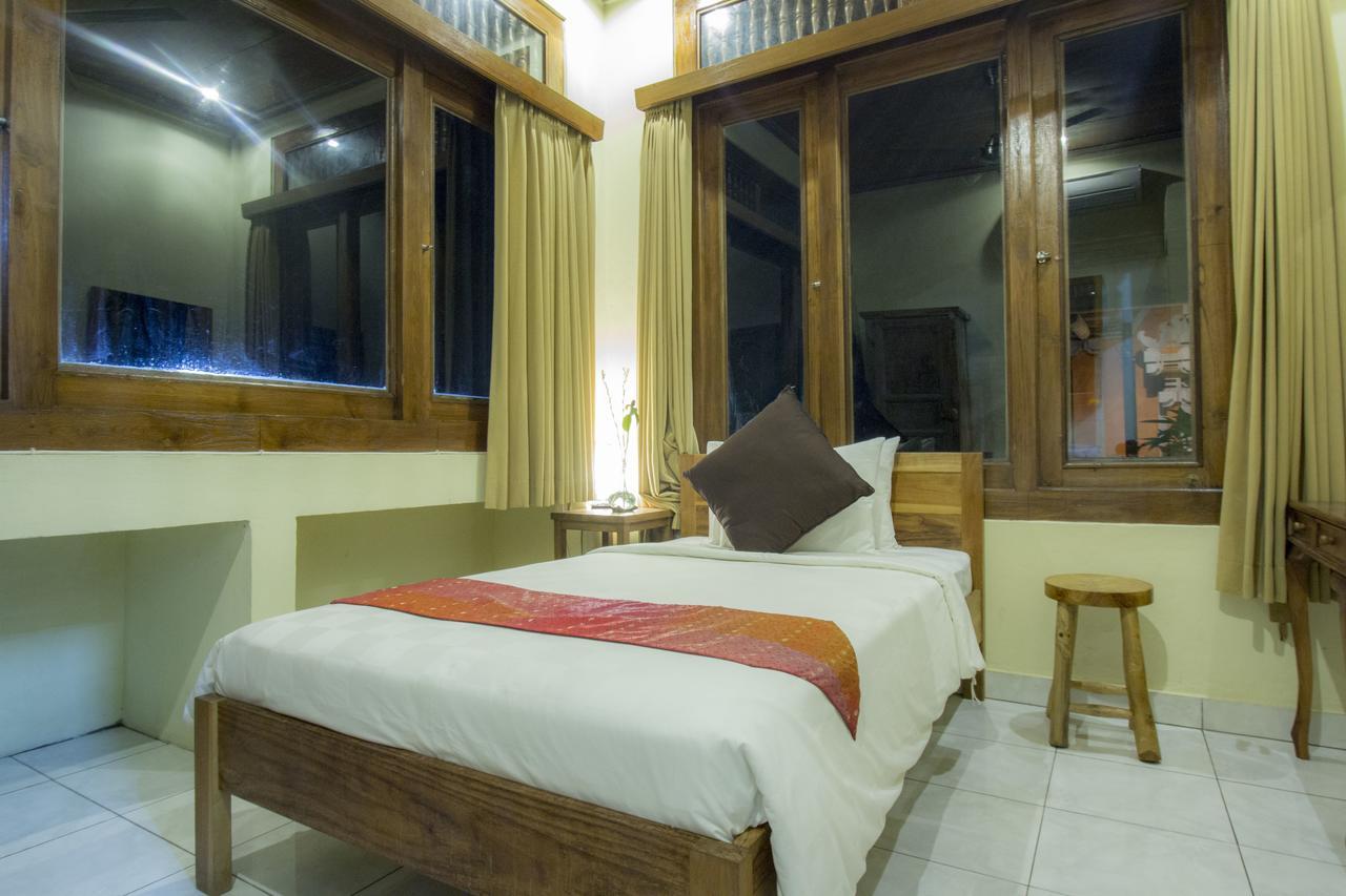 Pondok Prapen Guest House Ubud Esterno foto